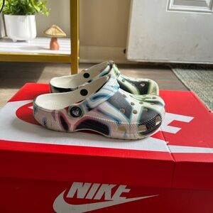 Crocs Classic Glow-in-The-Dark Swirl Clog Multi